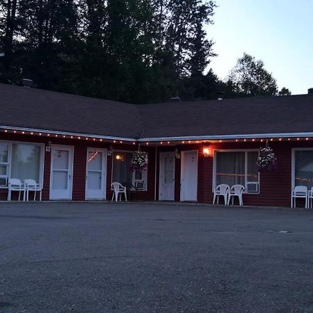 Motel Des Pays D'En Haut Val-David Exterior foto